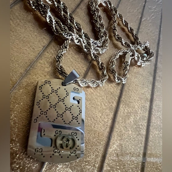Luxury Designer Pendant Necklace - Silver/golddog tag💛💚❤️